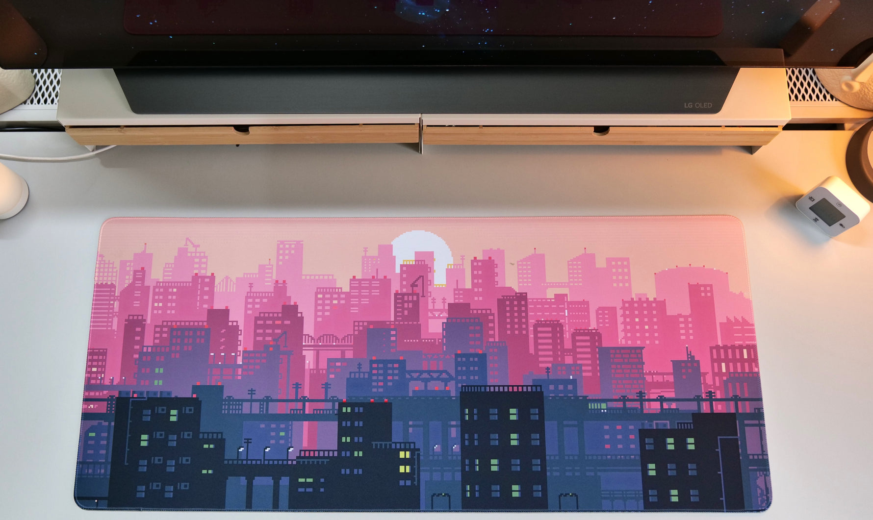 ClickyDuck 8Bit Metropolis Deskmat/Mousepad